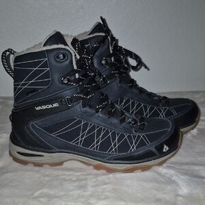 Vasque Women's Blue and Black Hiking Boots